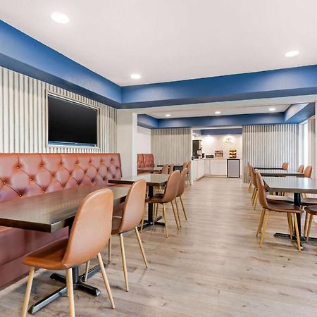 Super 8 By Wyndham Orlando Near Florida Mall Williamsburg Extérieur photo