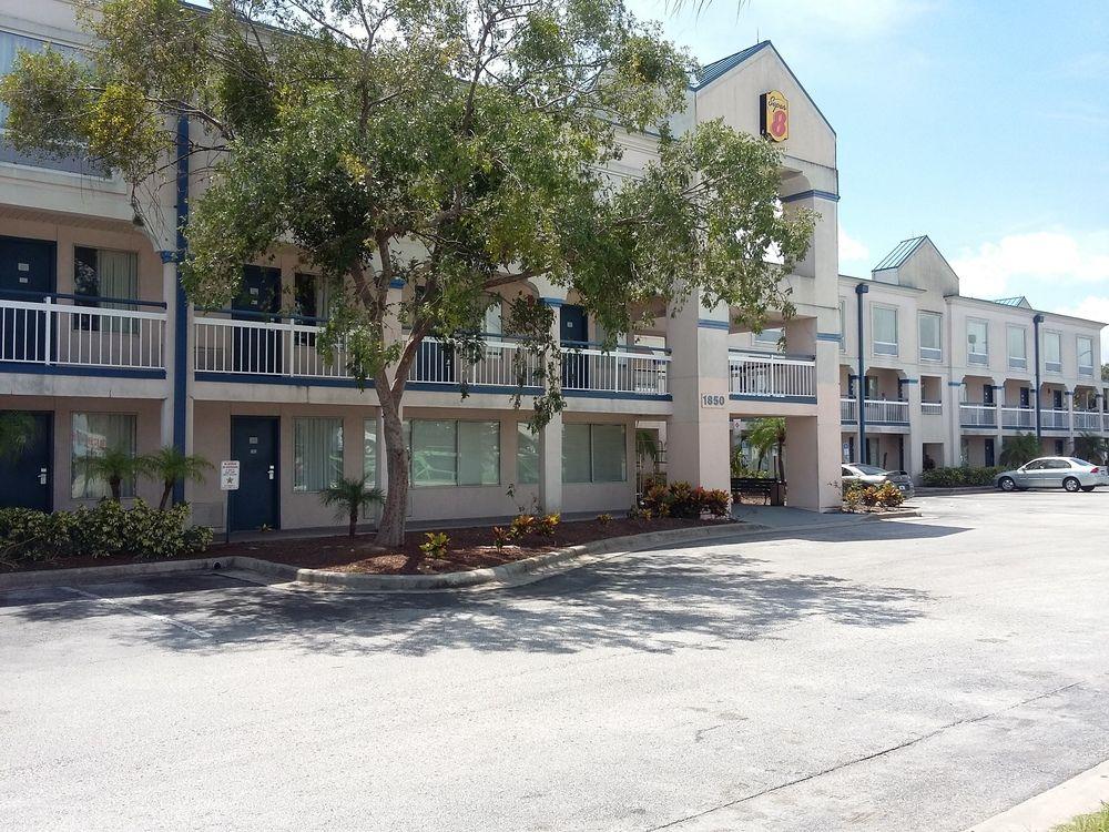Super 8 By Wyndham Orlando Near Florida Mall Williamsburg Extérieur photo