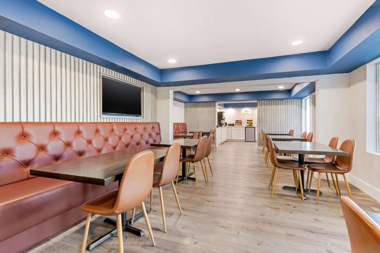 Super 8 By Wyndham Orlando Near Florida Mall Williamsburg Extérieur photo