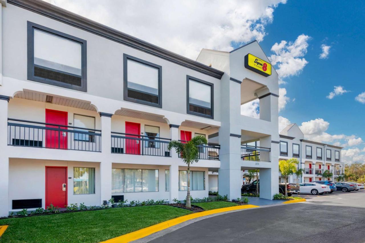 Super 8 By Wyndham Orlando Near Florida Mall Williamsburg Extérieur photo