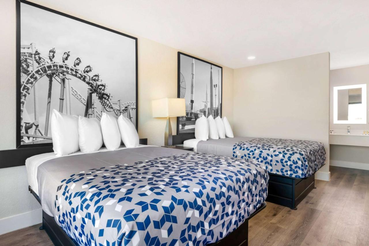Super 8 By Wyndham Orlando Near Florida Mall Williamsburg Extérieur photo