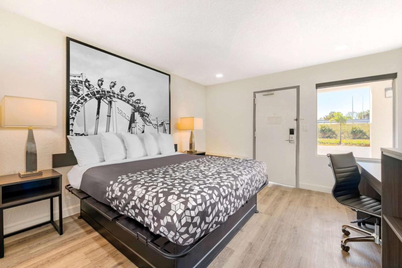 Super 8 By Wyndham Orlando Near Florida Mall Williamsburg Extérieur photo